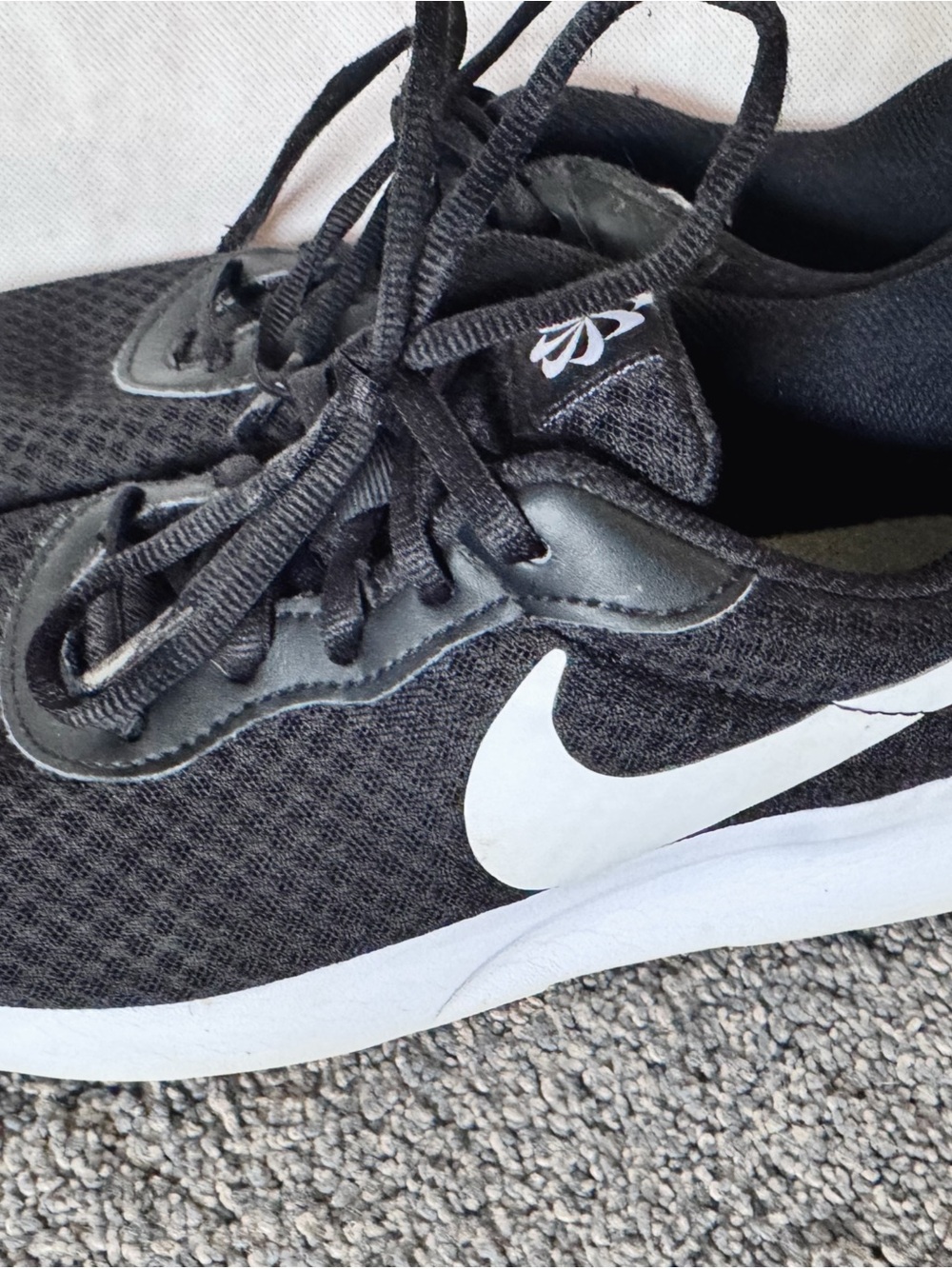 Nike Black and White Men’s Lightweight Running Sneakers